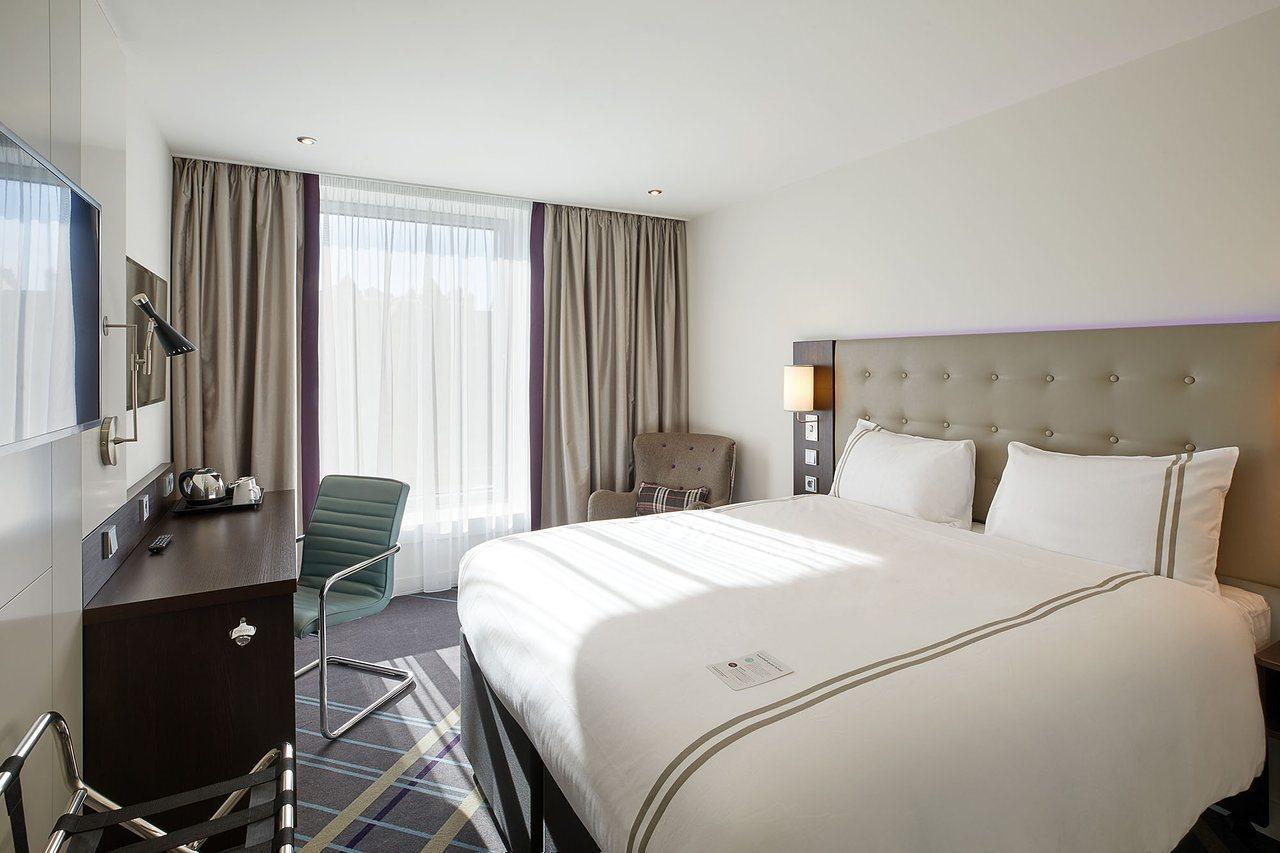 Premier Inn Hamburg City Екстериор снимка
