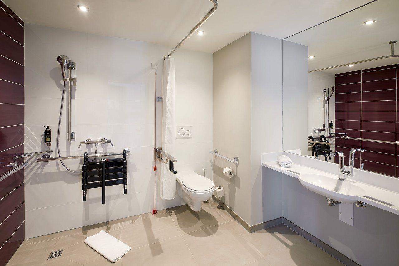 Premier Inn Hamburg City Екстериор снимка