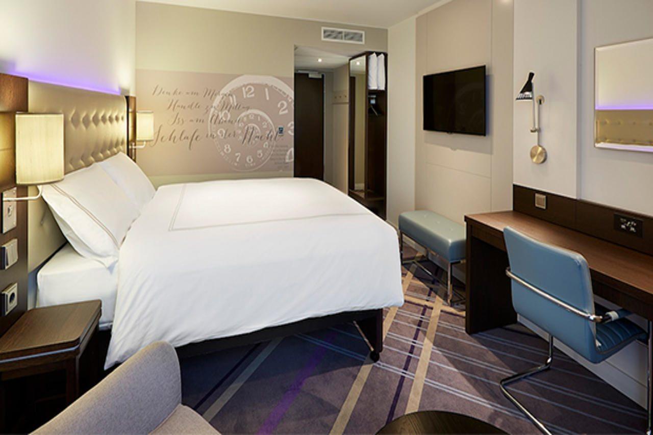 Premier Inn Hamburg City Екстериор снимка